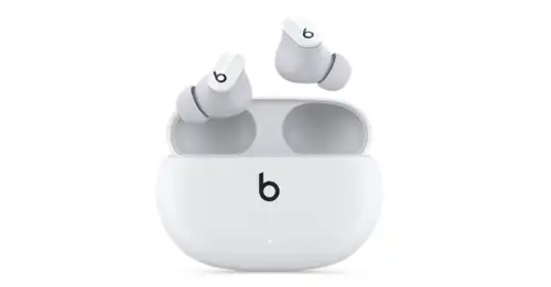 Apple เปิดตัวหูฟังไร้สาย Beats Studio Buds มาพร้อมฟีเจอร์ระบบตัดเสียงรบกวน ANC ในราคาเพียง 5,500 บาท