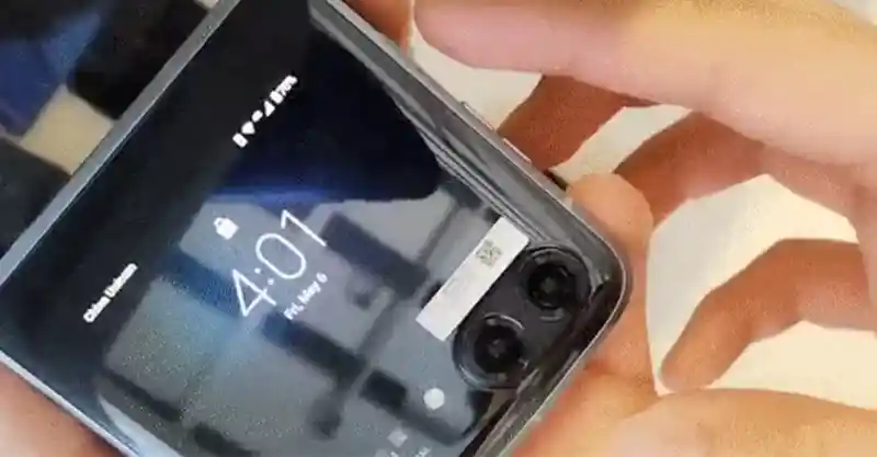 หลุด!! คลิปวิดีโอโชว์ตัวเครื่องจริงของสมาร์ทโฟนหน้าพับจอได้ Motorola Razr 3 รุ่นใหม่